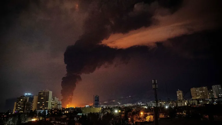 EE. UU. lanza nueva ofensiva contra Irán tras ataques a buques en el estrecho de Ormuz
