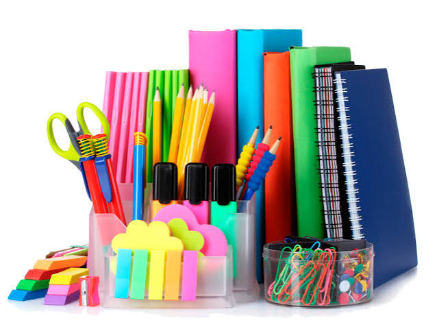 Regreso a clases presiona el bolsillo: lista escolar puede costar hasta RD$9,500 por estudiante