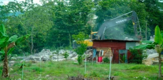 Operativo de Fiscalización Ambiental culmina con la demolición de dos estructuras ubicadas dentro de la franja de protección de cuerpos de agua