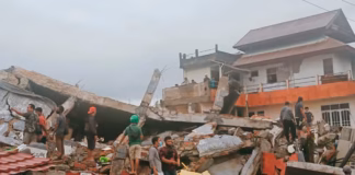 Terremoto de magnitud 7.7 sacude Indonesia y obliga a evacuar zonas costeras