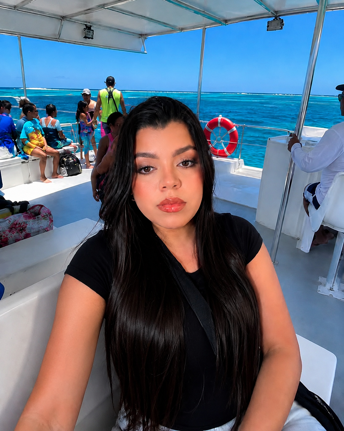 Joven de 25 años muere tras zozobrar catamarán con 12 personas en Punta Salinas de Baní