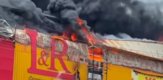 Policía recupera más de 170 artículos saqueados tras incendio en L&R Comercial; continúan las detenciones