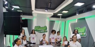 Estudiantes del Colegio Dominico International School visitan instalaciones de Grupo de Medios EB