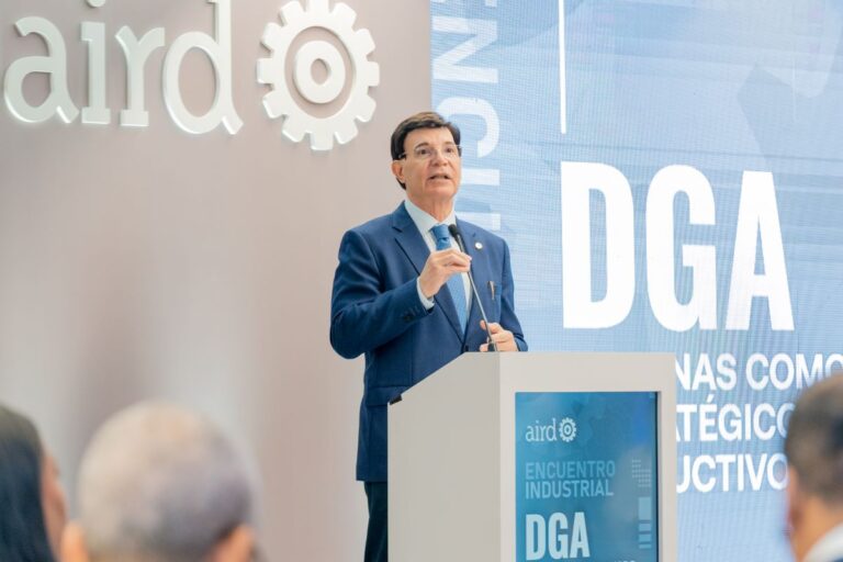 Industriales de RD respaldan medidas de Aduanas para reforzar control de mercancías en tránsito hacia Haití