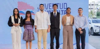 Cinco jóvenes dominicanos buscan recuperar Récord Guinness de lectura en voz alta | En vivo
