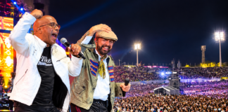 Ramón Orlando celebra por todo lo alto sus 50 años de carrera ante un Estadio Olímpico abarrotado