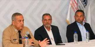 Migración y Comisionado de Béisbol buscan agilizar permisos para prospectos extranjeros de Grandes Ligas en RD